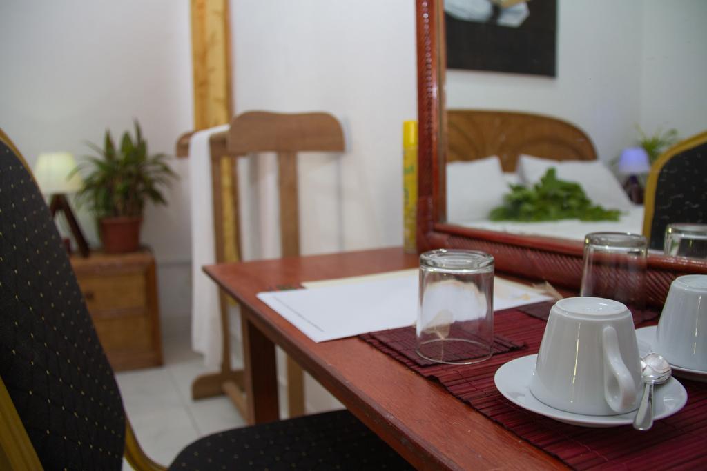 Alvi Star Inn Тхулхаадхоо Номер фото